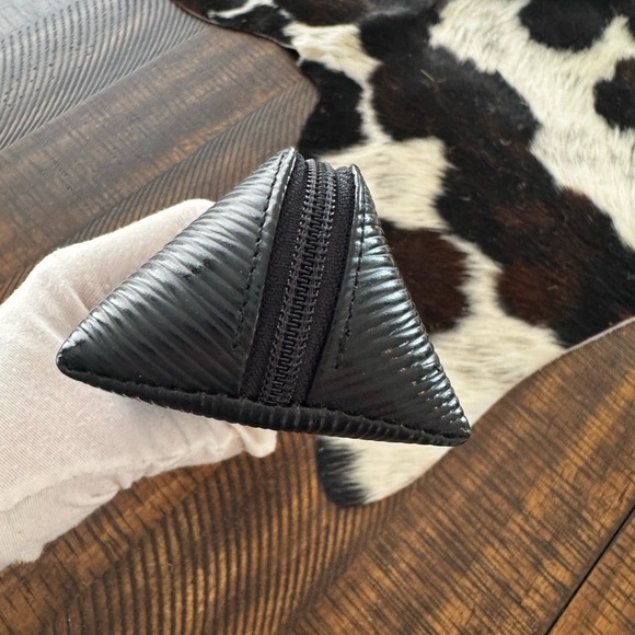 - LOUIS VUITTON Epi Trousse Crayons Pen Case Noir Black - Picture 5 of 15